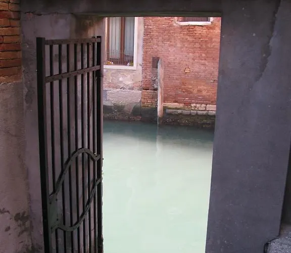 La Levantina アパート