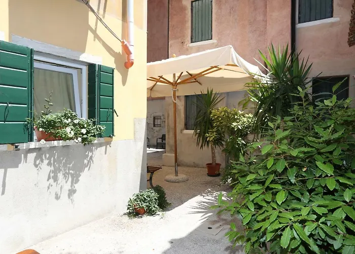 La Levantina アパート