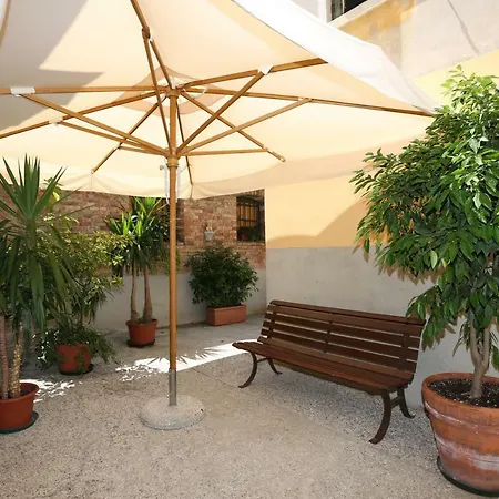 La Levantina Apartmán