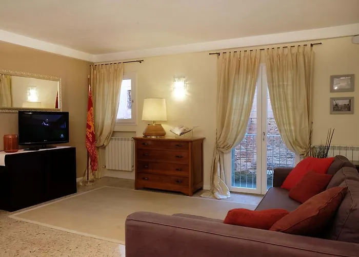 La Levantina Apartmán *